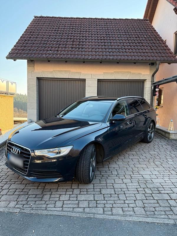 Gebraucht Audi A6 220 PS (161 kW) 2014 Blau Kombi