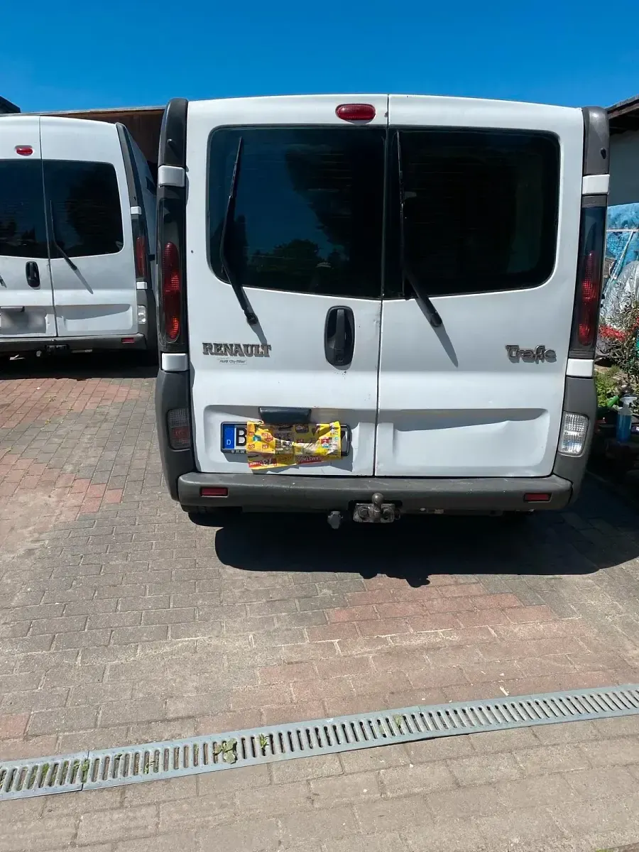 Gebraucht Renault Trafic 80 PS (58 kW) 2004 Weiß Van / Kleinbus