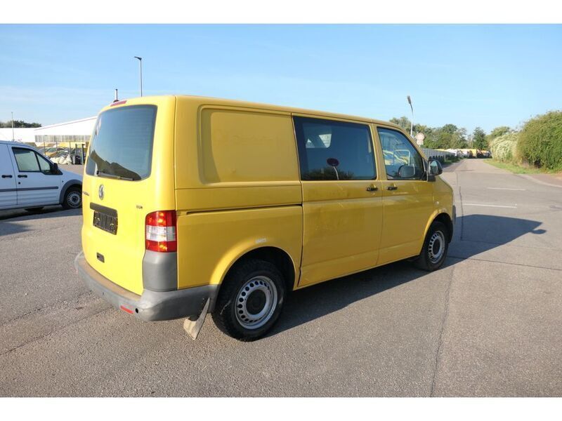 Gebraucht VW T5 84 PS (61 kW) 2010 Ginstergelb r1032 Van
