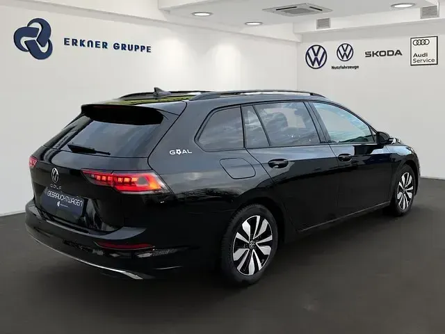 Gebraucht VW Golf VIII Goal 150 PS (110 kW) 2025 Grenadillschwarz metallic Kombi