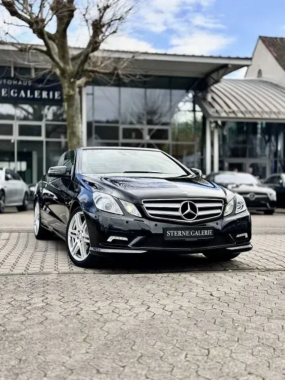 Gebraucht Mercedes E350 AMG line 231 PS (169 kW) 2011 Schwarz Cabrio