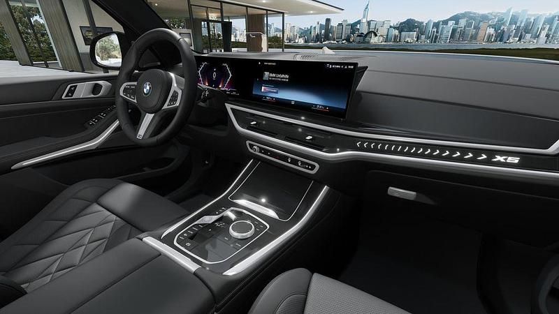 Neu BMW X5 M Sport 298 PS (219 kW) 2026 Grau SUV