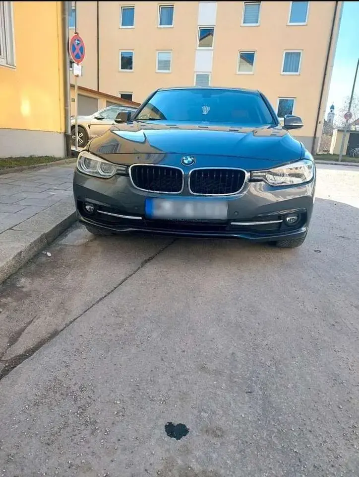 Gebraucht BMW 320 Sport Line 190 PS (139 kW) 2018 Limousine
