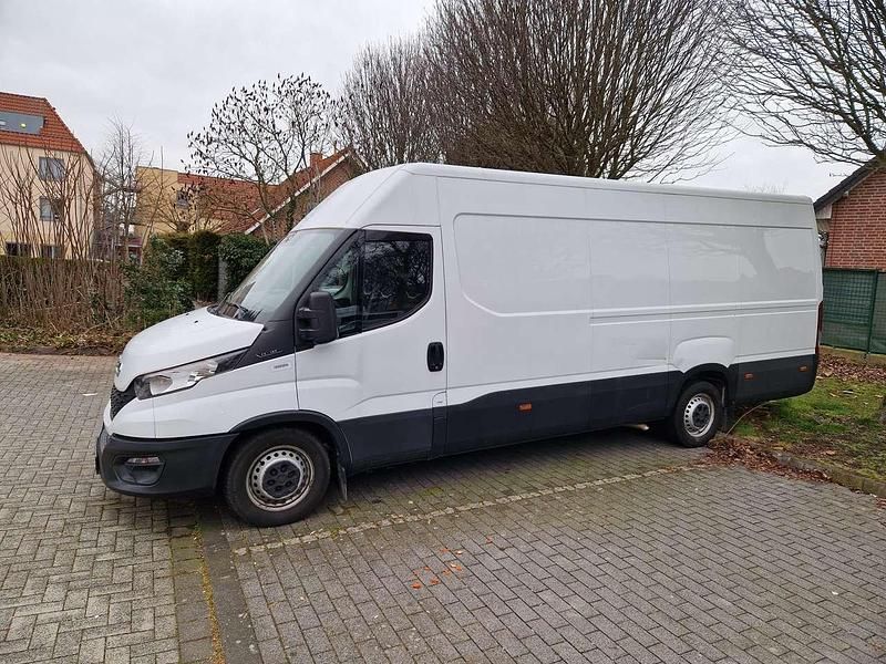 Gebraucht Iveco Daily 156 PS (114 kW) 2019 Van
