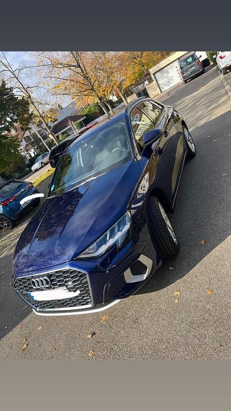 Gebraucht Audi A3 Advanced Plus 110 PS (80 kW) 2023 Blau Limousine