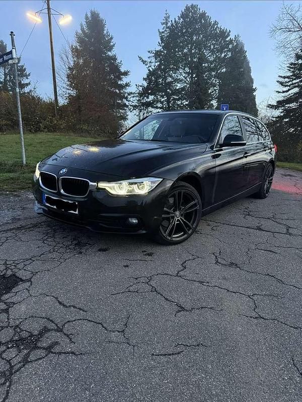 Gebraucht BMW 318 Advantage 150 PS (110 kW) 2017 Schwarz Kombi
