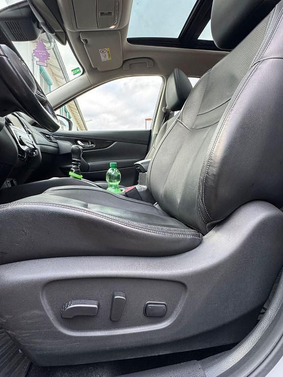 Silber Gebraucht 2018 Nissan X-Trail Tekna SUV | 15.900 € (Guter Preis) - Bild 1/4