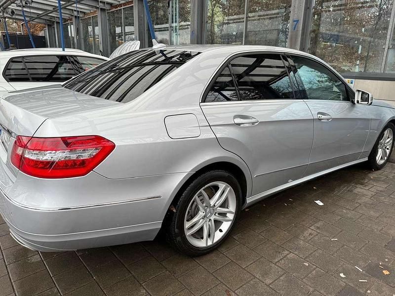 Gebraucht 2012 Mercedes E220 Avantgarde Limousine | 11.900 € (Fairer Preis) - Bild 1/4