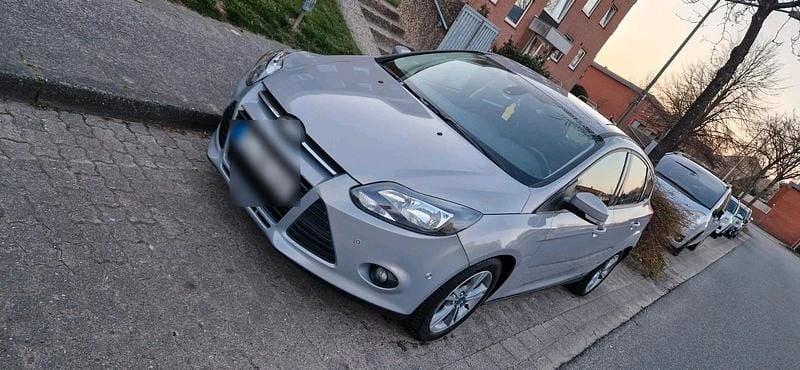 Usata Ford Focus 101 CV (74 kW) 2014 Argento Station wagon