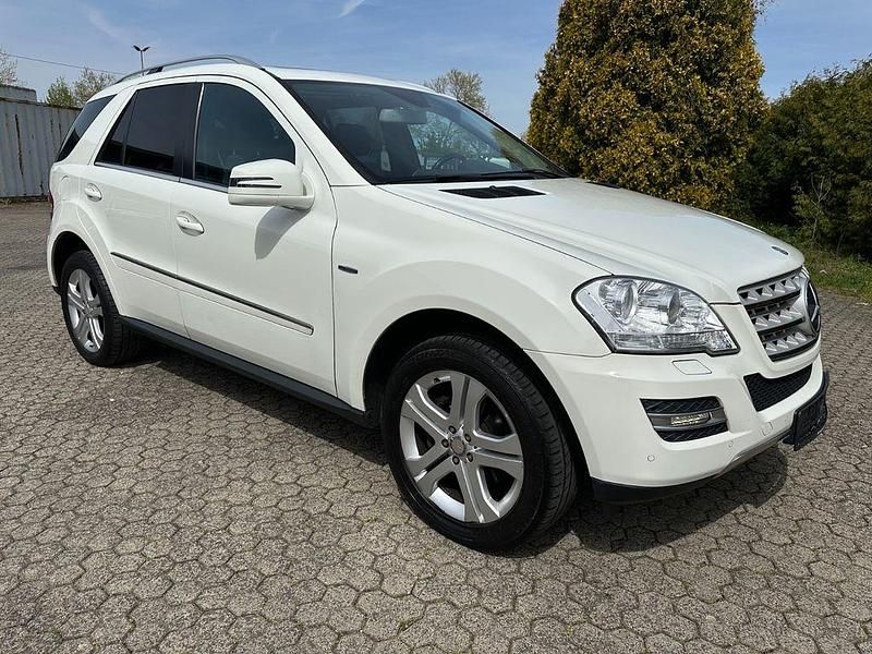Gebraucht Mercedes ML300 204 PS (150 kW) 2011 Weiß SUV