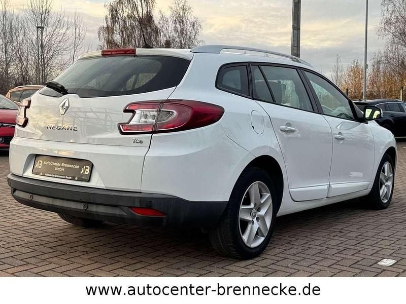 Gebraucht Renault Mégane GrandTour 116 PS (85 kW) 2016 Gletscherweiss Kombi