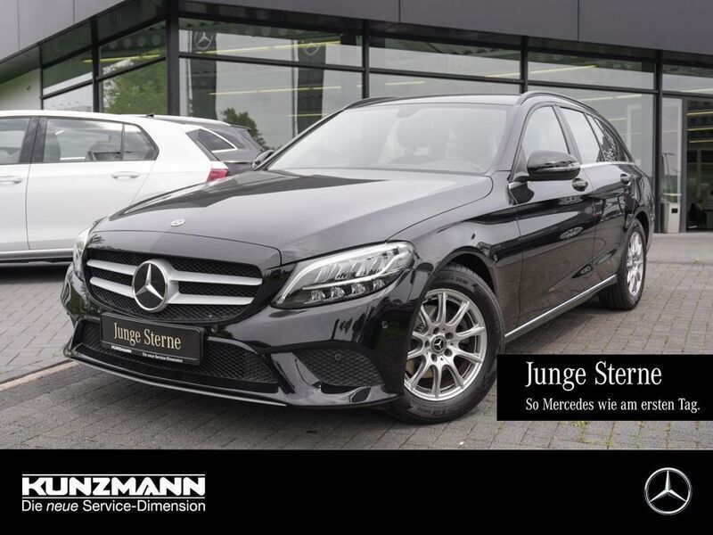 Schwarz Gebraucht 2020 Mercedes C180 Kombi | 24.770 € - Bild 1/4