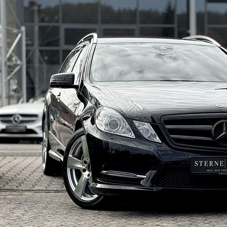 Gebraucht Mercedes E200 184 PS (135 kW) 2013 Schwarz Limousine