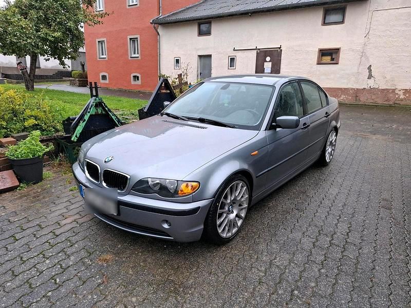 Andere farben Gebraucht 2003 BMW 316 Limousine | 4.500 € (Teuer) - Bild 1/4
