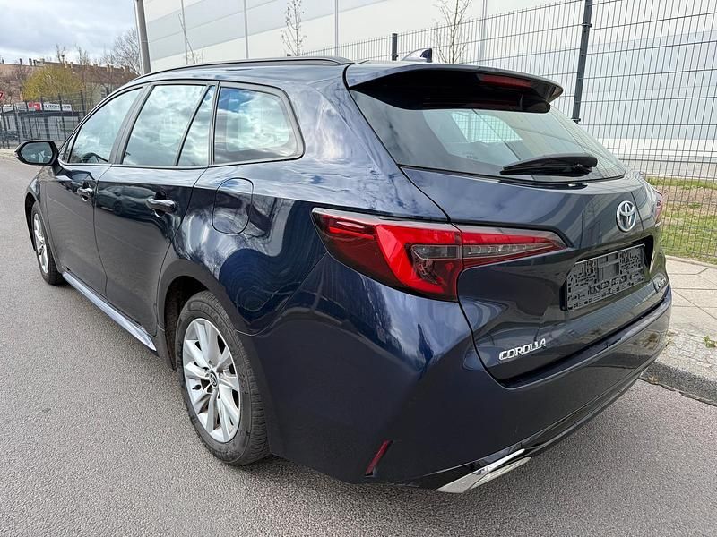 Gebraucht Toyota Corolla 140 PS (102 kW) 2024 Blau Kombi