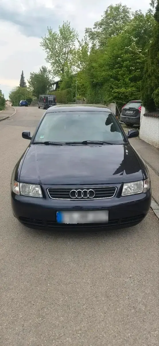 Gebraucht Audi A3 Basis 101 PS (74 kW) 1999 Blau Kleinwagen