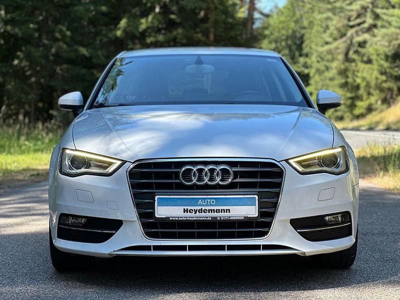 Gebraucht Audi A3 Ambition 110 PS (80 kW) 2014 Gletscherweiß metallic (metallic) Limousine