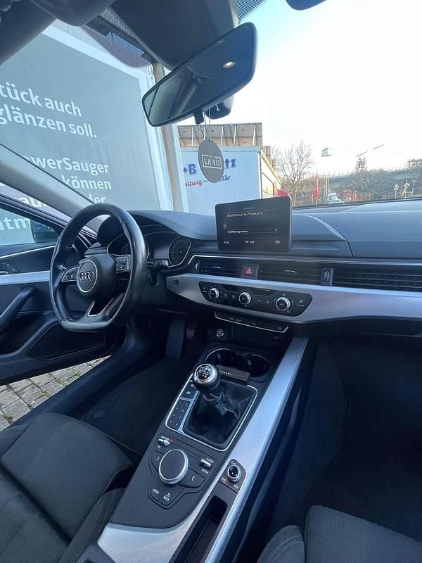 Gebraucht Audi A4 S-Line 150 PS (110 kW) 2017 Andere farben Kombi