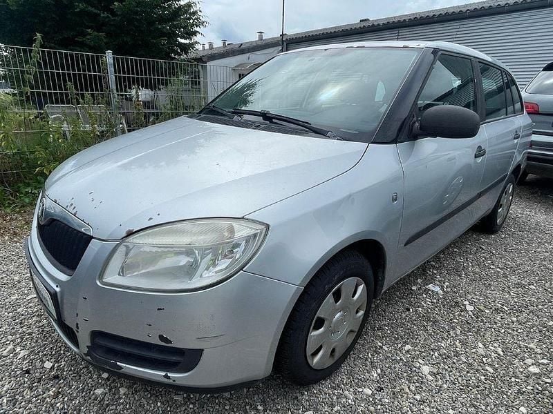 Gebraucht Skoda Fabia Classic 80 PS (58 kW) 2010 Silber Kleinwagen