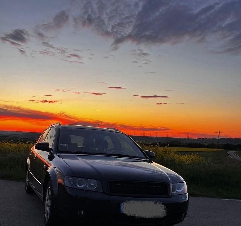 Schwarz Gebraucht 2004 Audi A4 Performance Kombi | 3.800 € (Fairer Preis) - Bild 1/4