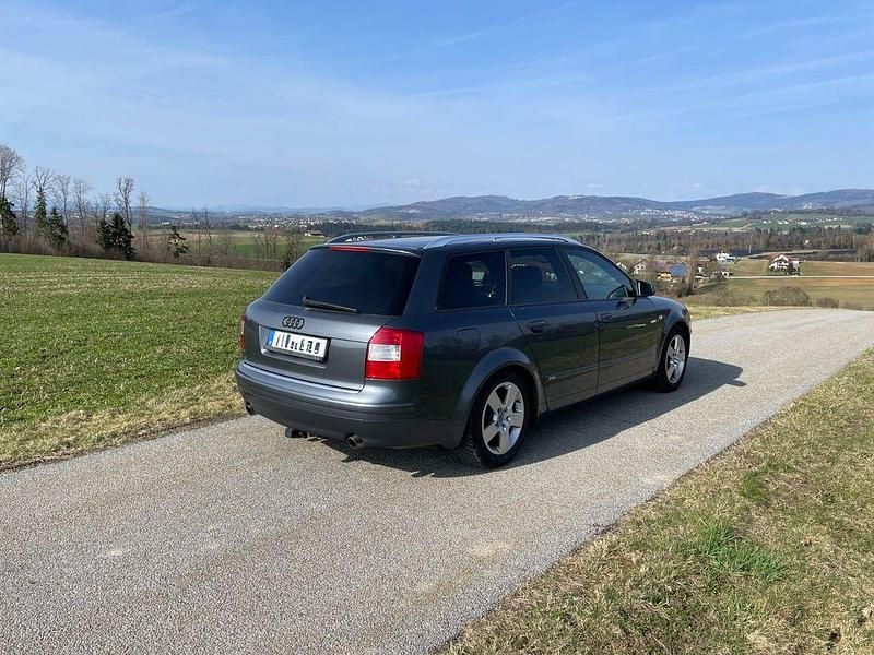Gebraucht Audi A4 S-Line 163 PS (119 kW) 2004 Grau Kombi