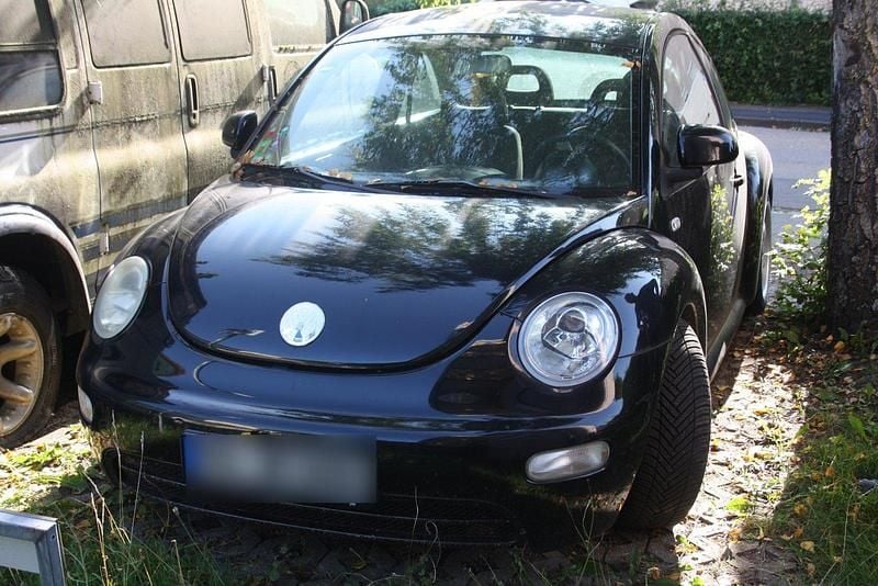 Schwarz Gebraucht 1999 VW Beetle Limousine | 875 € (Fairer Preis) - Bild 1/4