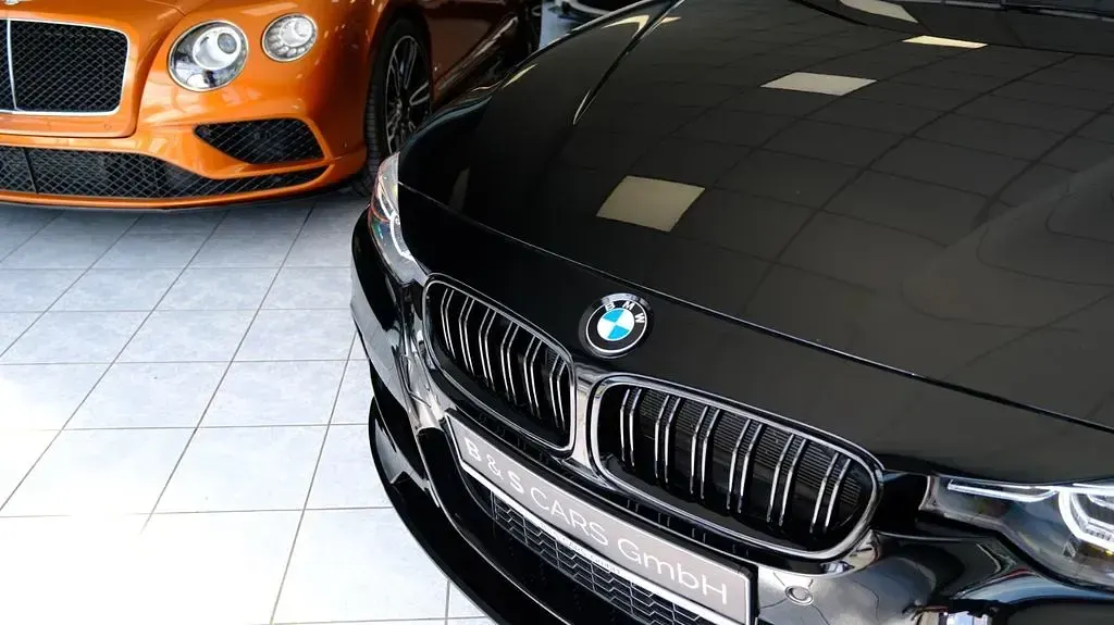 Gebraucht BMW 330 Performance 252 PS (185 kW) 2017 Grau Limousine