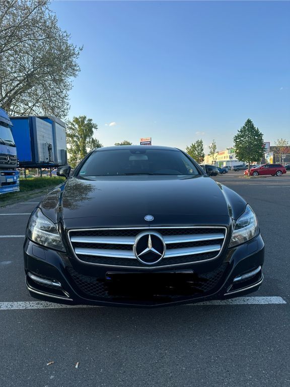 Schwarz Gebraucht 2013 Mercedes CLS350 Shooting Brake Kombi | 13.000 € (Fairer Preis) - Bild 1/4