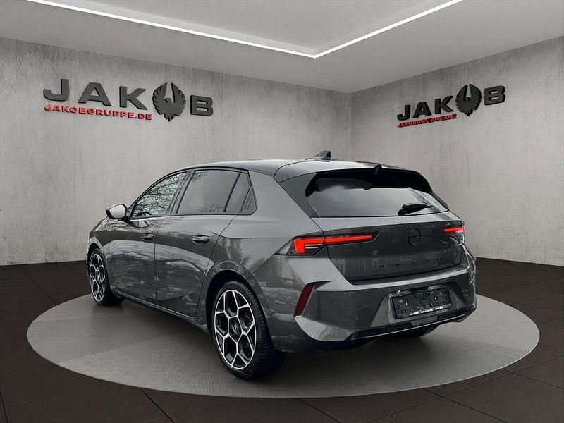 Gebraucht Opel Astra 131 PS (96 kW) 2023 Grau Limousine