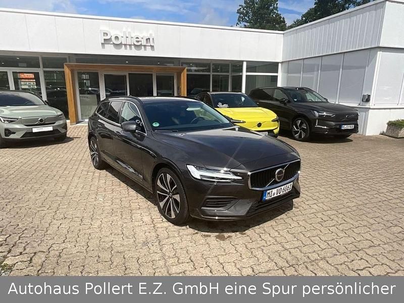 Gebraucht Volvo V60 Core 197 PS (144 kW) 2025 Grau Kombi