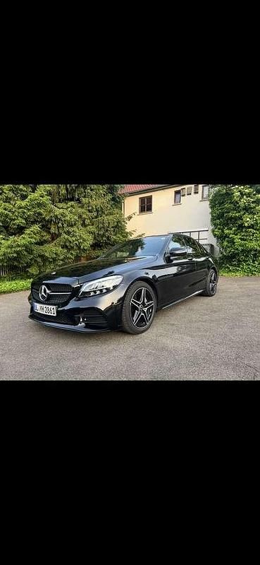 Schwarz Gebraucht 2019 Mercedes C200 AMG Limousine | 22.990 € - Bild 1/4
