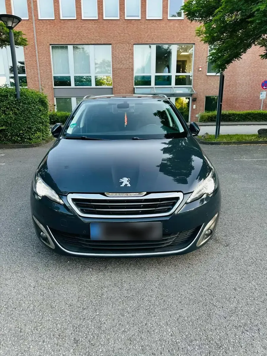 Gebraucht Peugeot 308 150 PS (110 kW) 2016 Andere farben Limousine