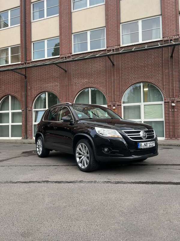 Schwarz Gebraucht 2009 VW Tiguan R-line SUV | 9.500 € (Fairer Preis) - Bild 1/4