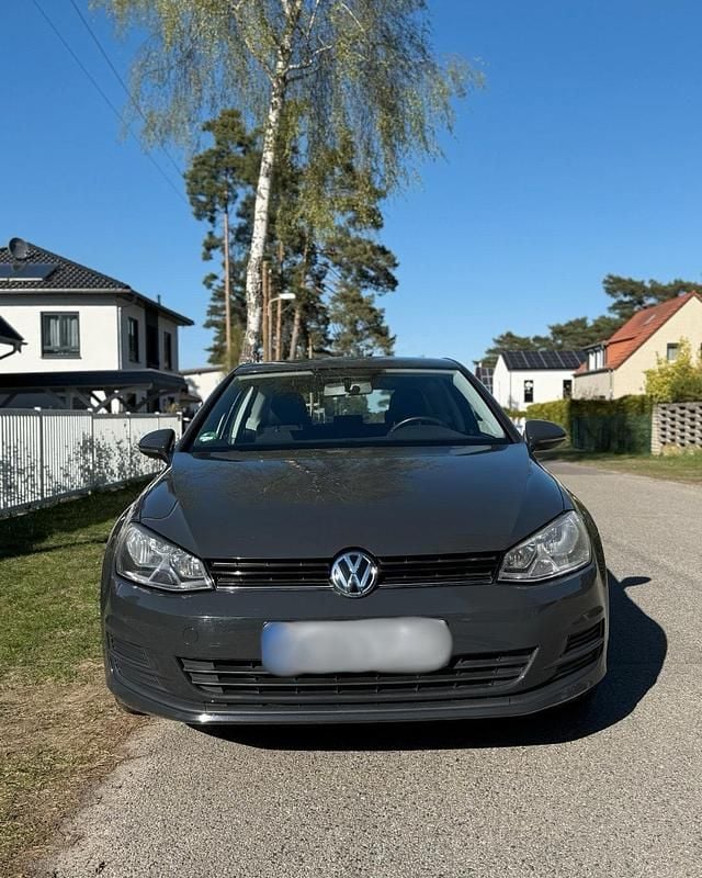 Używany VW Golf Trendline 86 KM (63 kW) 2016 Szary Coupe
