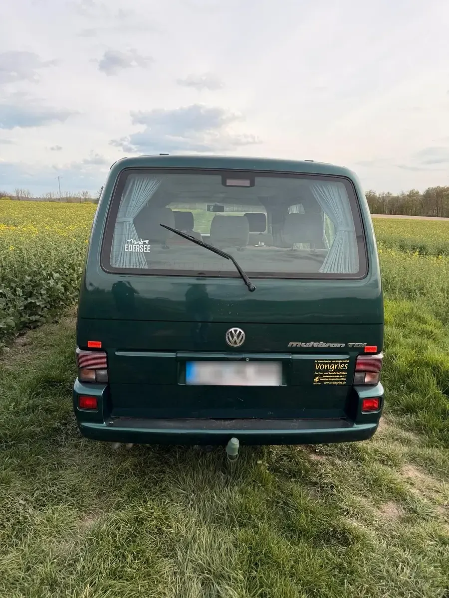 Gebraucht VW Multivan 102 PS (75 kW) 1999 Grün Van / Kleinbus