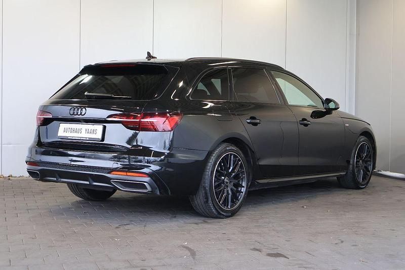 Gebraucht Audi A4 S-Line 163 PS (119 kW) 2023 Schwarz Limousine