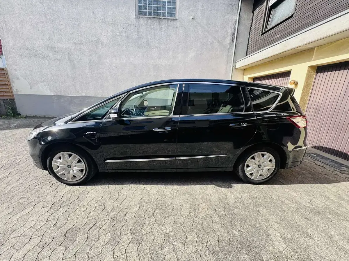 Gebraucht Ford S-MAX Vignale 179 PS (131 kW) 2017 Van / Kleinbus