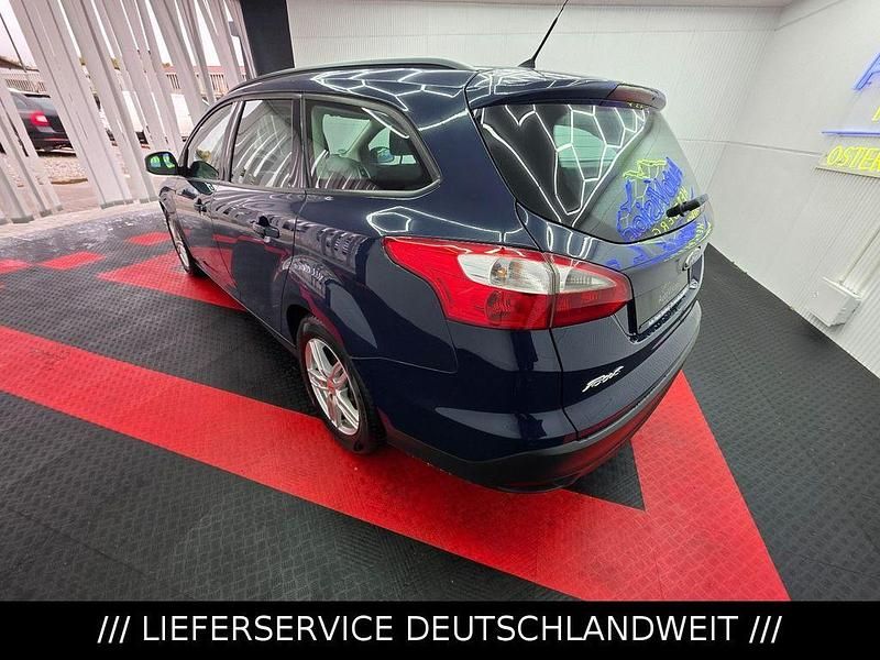 Gebraucht Ford Focus 116 PS (85 kW) 2013 Blau Kombi