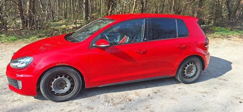 Gebraucht VW Golf VII Edition 211 PS (155 kW) 2012 Rot Limousine