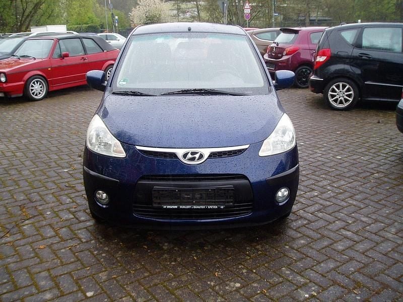 Gebraucht Hyundai i10 67 PS (49 kW) 2009 Blau Kleinwagen
