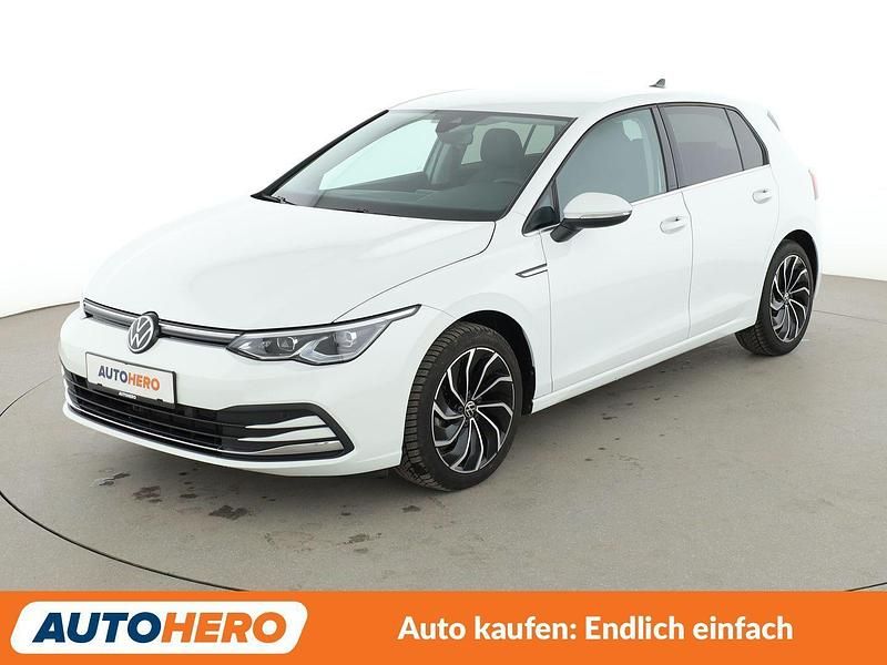 Gebraucht VW Golf VII Style 150 PS (110 kW) 2021 Weiß Kleinwagen