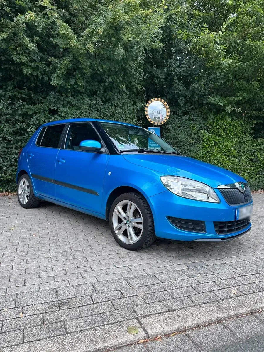 Gebraucht Skoda Fabia Cool Edition 85 PS (62 kW) 2012 Blau Kleinwagen