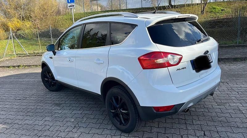 Gebraucht Ford Kuga S 140 PS (102 kW) 2012 Weiß SUV