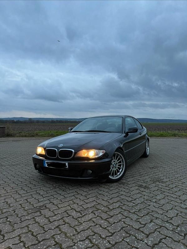 Schwarz Gebraucht 2005 BMW 320 Coupé | 9.500 € - Bild 1/4