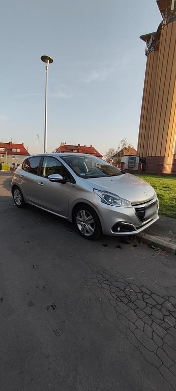 Gebraucht Peugeot 208 Style 82 PS (60 kW) 2016 Silber Kleinwagen