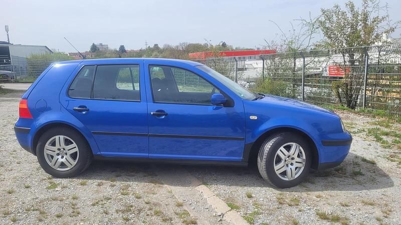Gebraucht VW Golf IV 75 PS (55 kW) 2001 Blau Limousine