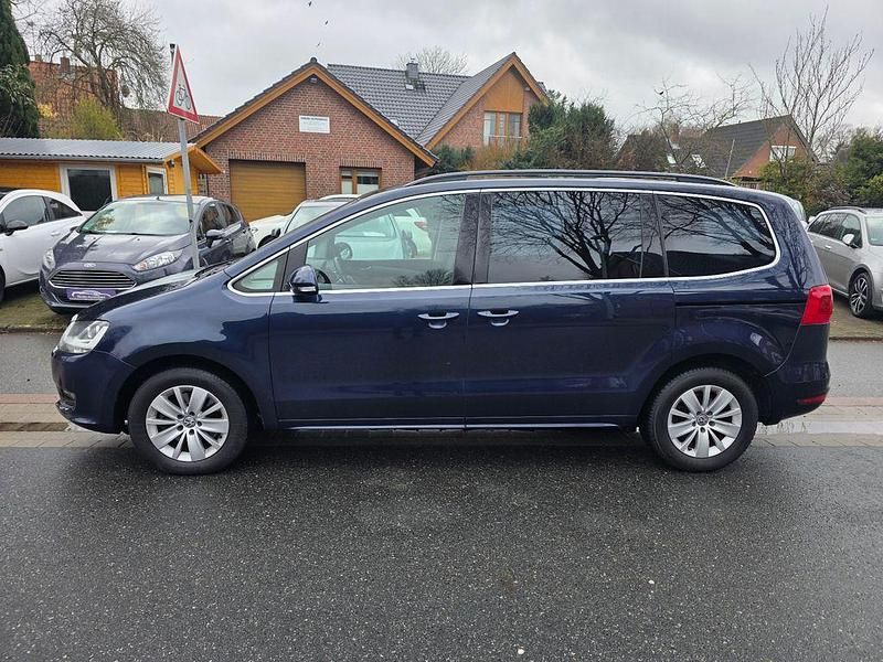 Gebraucht VW Sharan Comfortline 150 PS (110 kW) 2011 Blau Van / Kleinbus