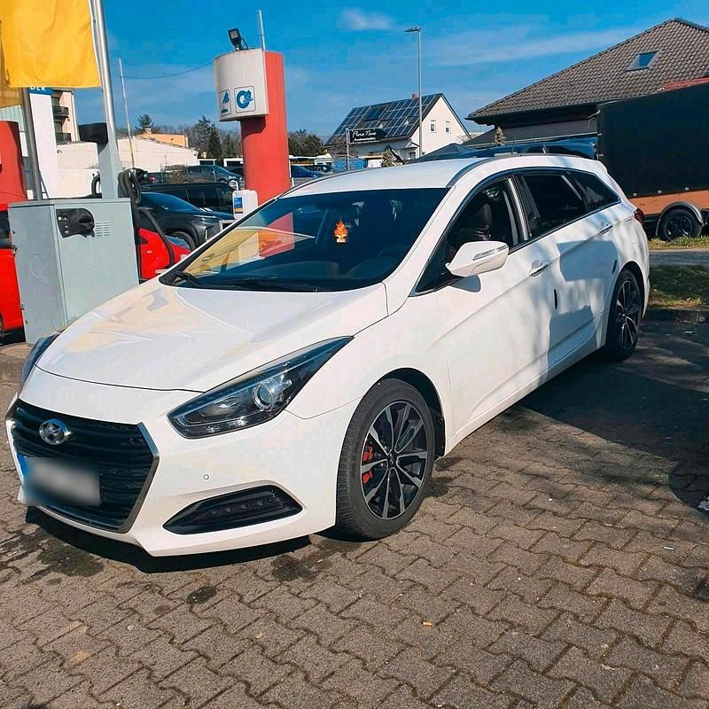 Gebraucht Hyundai i40 141 PS (103 kW) 2016 Weiß Kombi