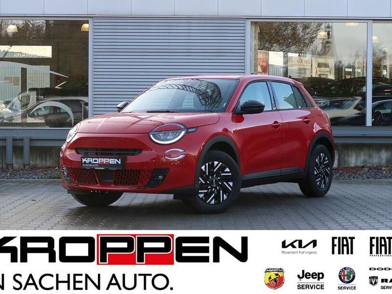 Rot Gebraucht 2024 Fiat 600E Red SUV | 24.890 € (Guter Preis) - Bild 1/4