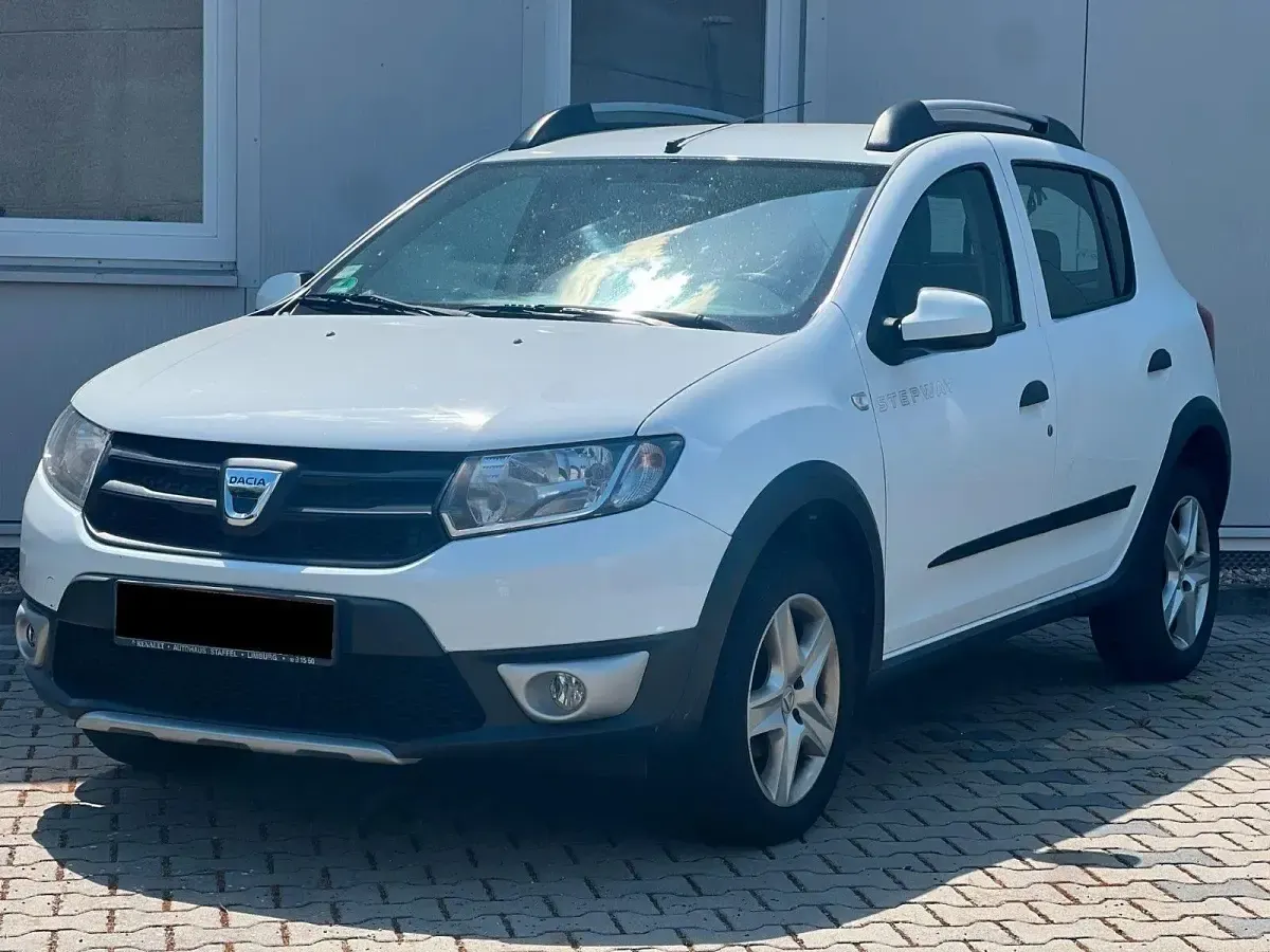 Gebraucht Dacia Sandero Stepway 90 PS (66 kW) 2014 Weiß Limousine